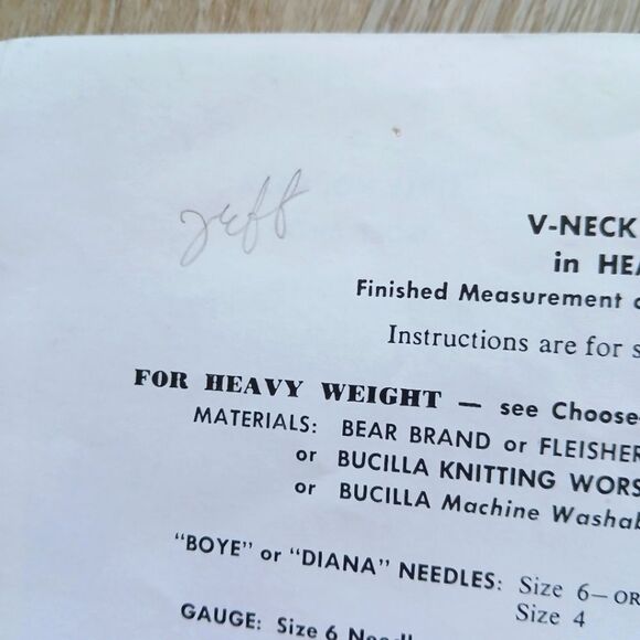 Vintage MCM Bucilla, Bear, Fleisher Men's Classics Sweater Knitting Gauge Guide - Picture 8 of 10